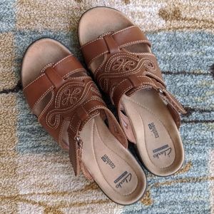 Clarks Leisa Higley Slides